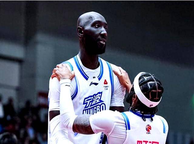 开云体育-风云突变！布莱顿转会期完成体检；CBA季后赛版图或变；赛场秩序良好；控场能力受关注(布莱顿大学艺术学院好不好申请)