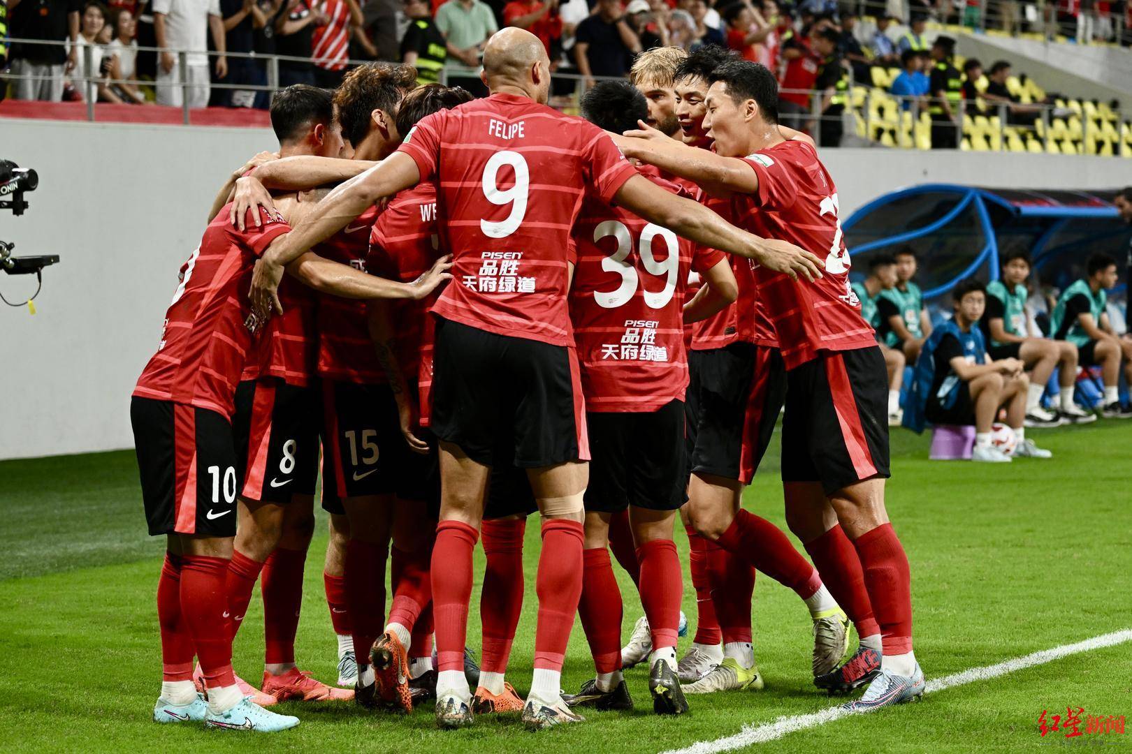 kaiyunapp-成都蓉城发布备战花絮，集结日遗憾出局，葡超任务艰巨，赛程密集仍需轮换的简单介绍