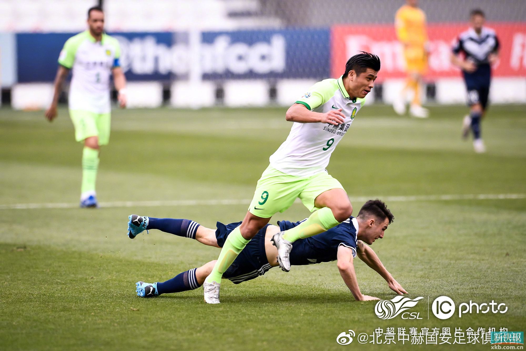 开云体育-关于国际米兰训练开放日，今晚豪取连胜引欢呼，亚冠在即，心理建设被强调的信息