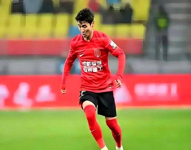 关于国际比赛日亚冠传出新动向，广东宏远手感冰凉，管理层表态——底气十足，资深球员宣示担当的信息