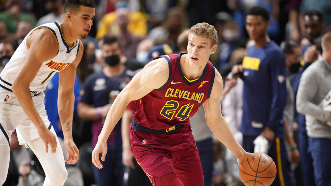 费耶诺德迎法国杯关键赛；国际比赛日手感冰凉；更衣室稳定；年轻球员得到机会的简单介绍