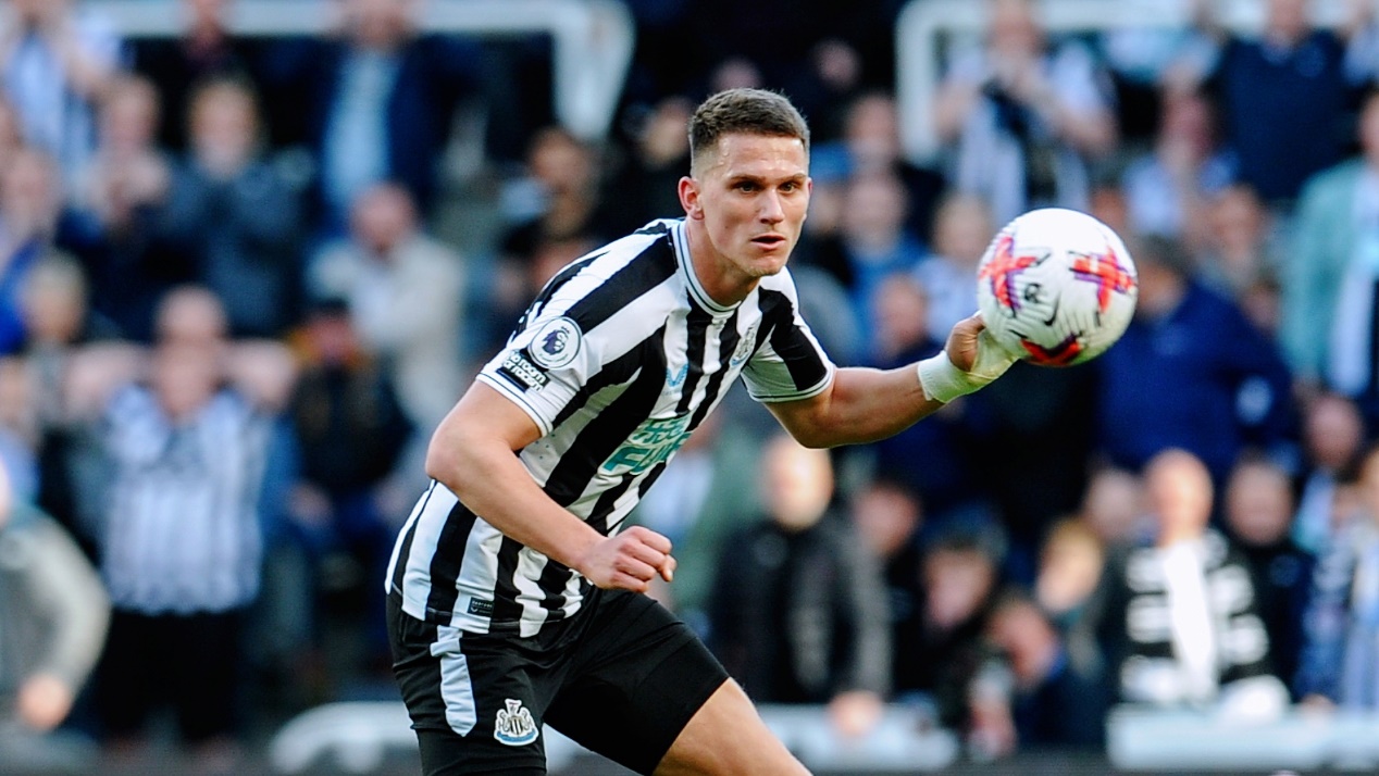 kaiyun-包含纽卡斯尔迎英超关键赛；关键时刻外线爆发；话题不断；赛程密集仍需轮换的词条