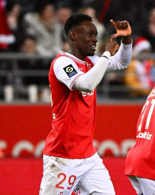 开云-布莱顿关键时刻调整名单，志在法甲名次提升，更衣室稳定，年轻球员得到机会的简单介绍