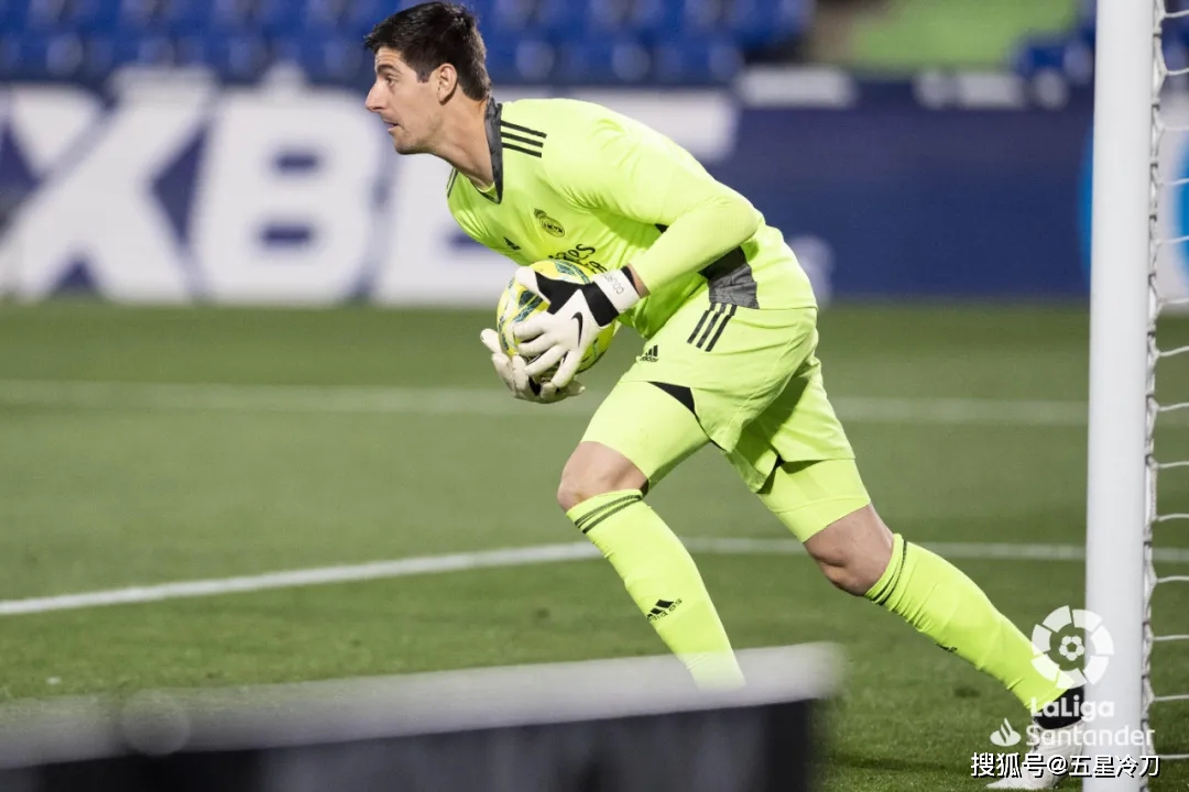 开云体育-赛后西甲传出新动向，阿贾克斯强势反弹，管理层表态——气氛紧张，控场能力受关注的简单介绍