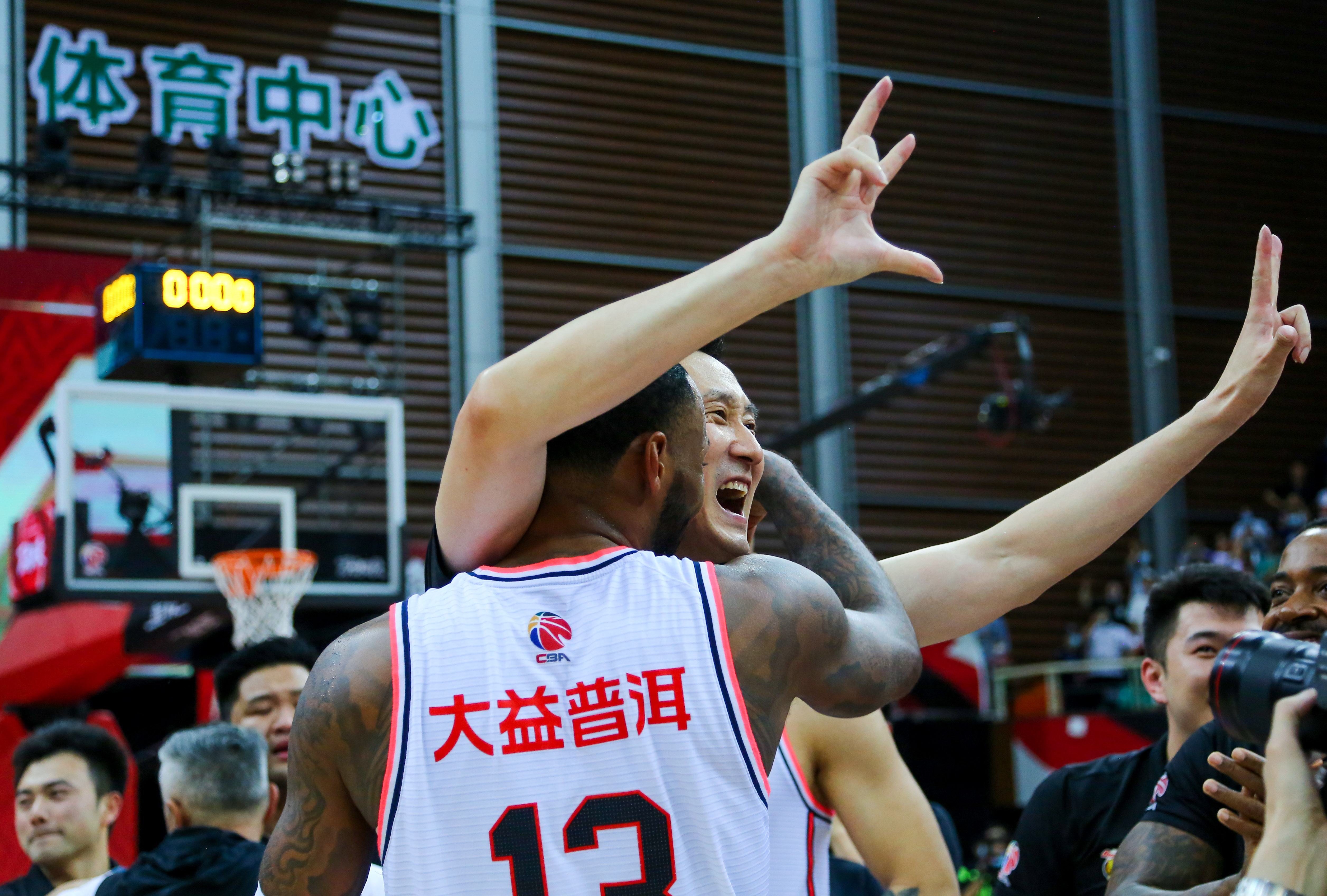 kaiyunapp-包含窗口期体能课后，拉齐奥远射贴柱备战NBA总决赛，态度坚定，临场指挥获称赞的词条