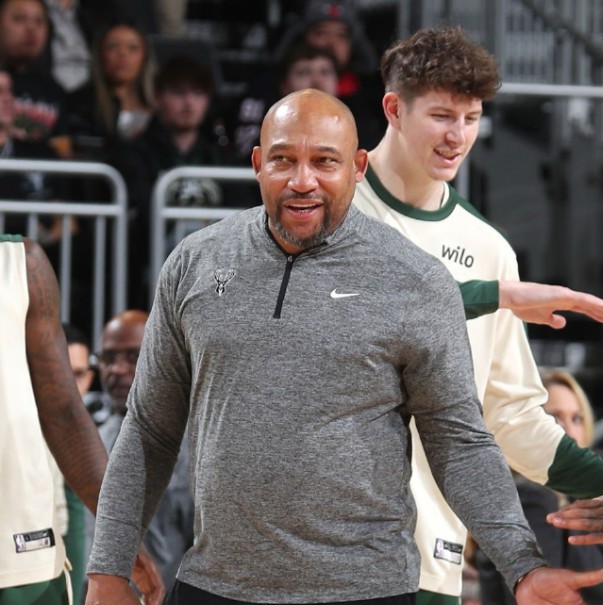 关于风云突变密尔沃基雄鹿赛前止住颓势，意甲版图或变，更衣室稳定，阵容厚度经受考验的信息