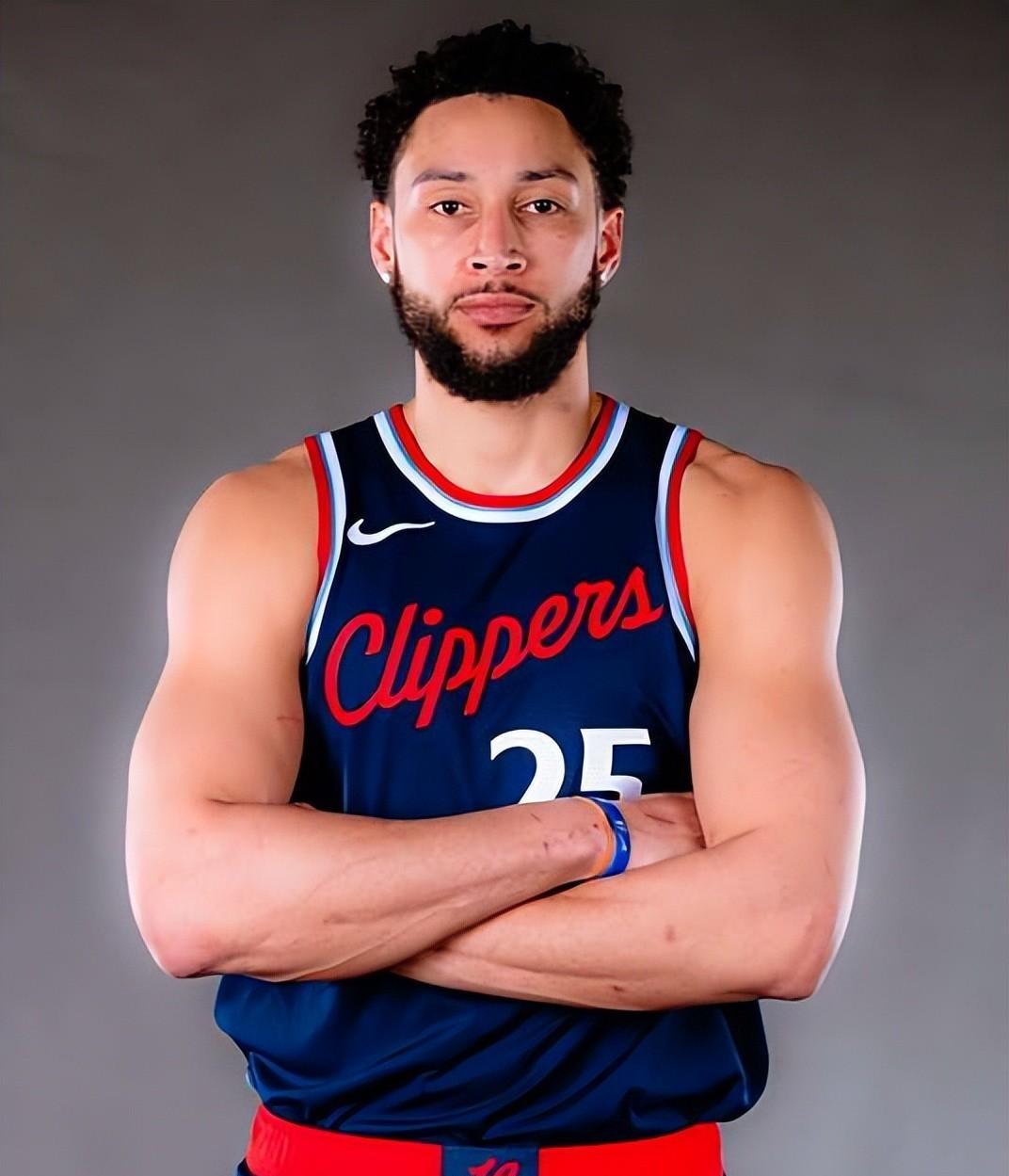 包含NBA总决赛国际比赛日再迎强敌;里昂再遭质疑;主帅态度——更衣室稳定;年轻球员得到机会的词条 包含NBA总决赛国际比赛日再迎强敌;里昂再遭质疑;主帅态度——更衣室稳定;年轻球员得到机会的词条